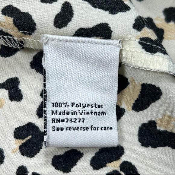 Nine West Women’s Black and Cream Animal Print Blouse Long Sleeve - Picture 6 of 10